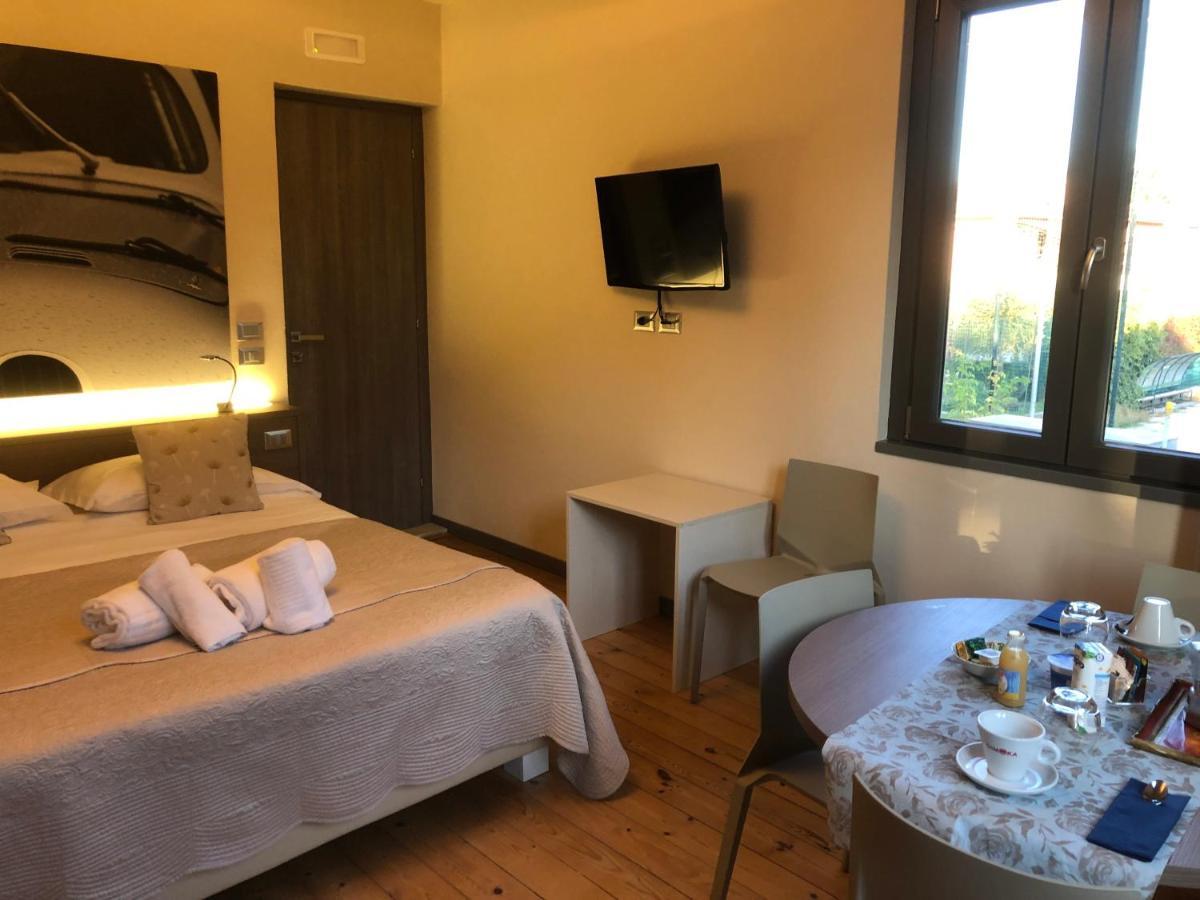 International Rooms & Apartments Sirmione Exterior photo