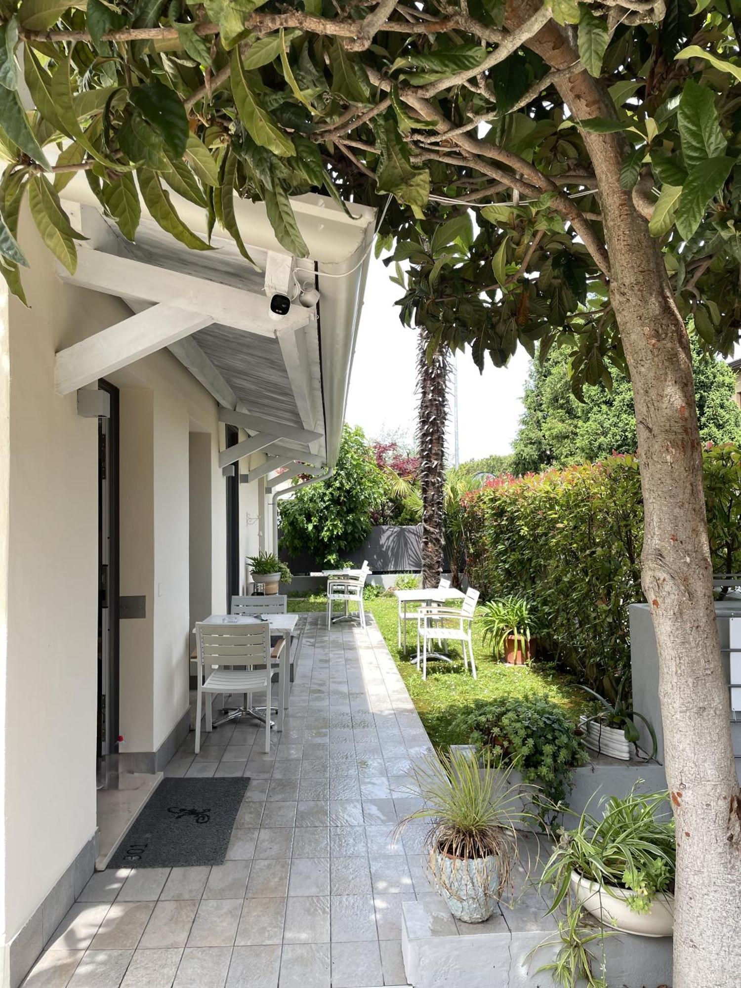 International Rooms & Apartments Sirmione Exterior photo